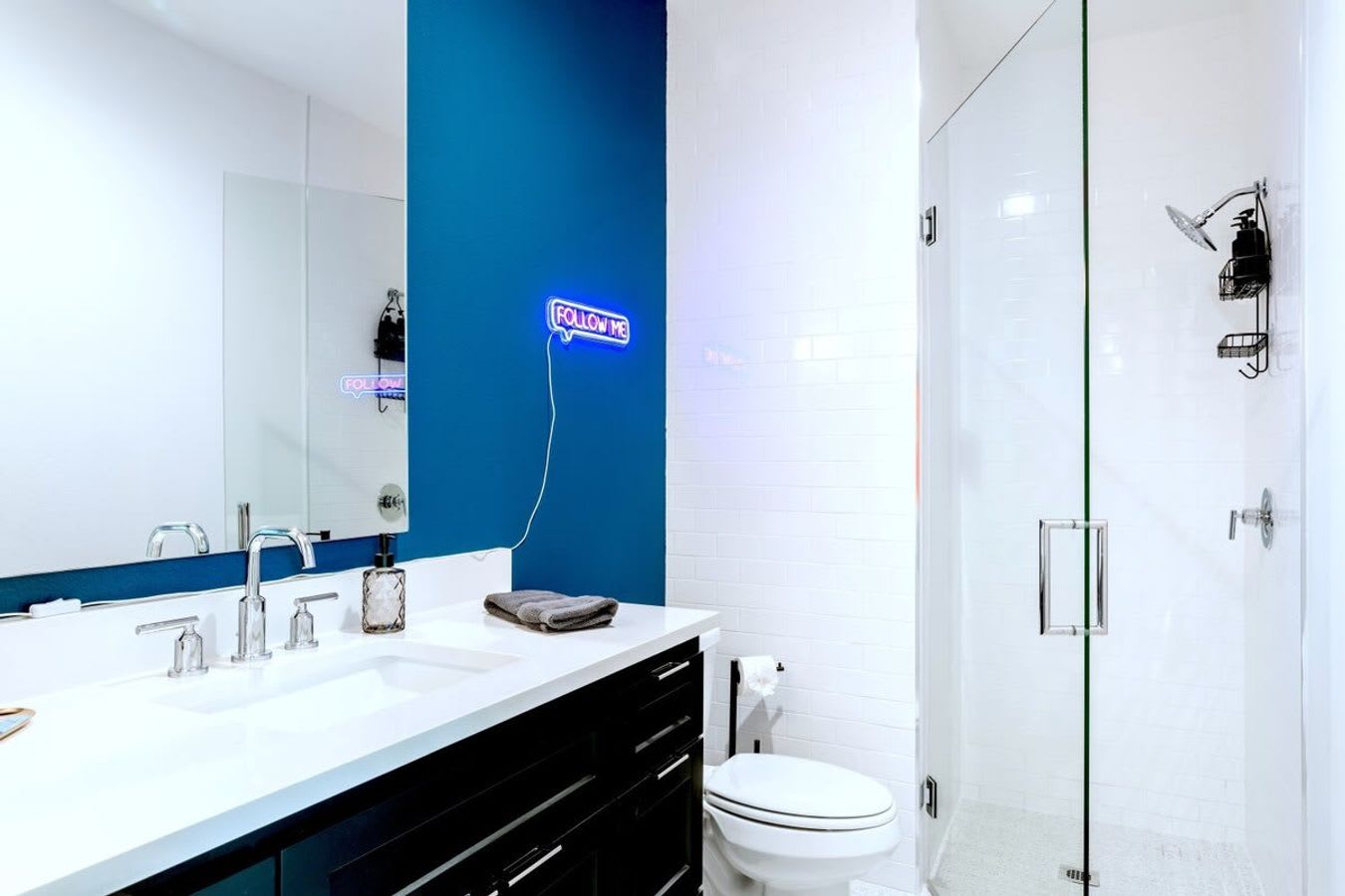 Full Bathroom 2