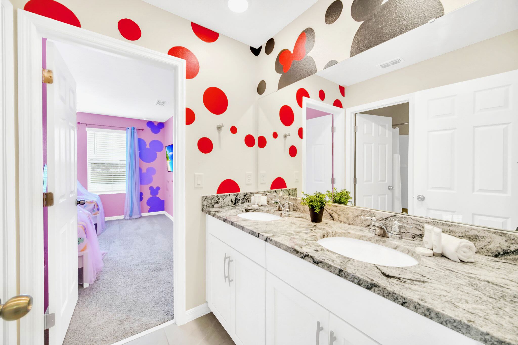 Full Bathroom 3