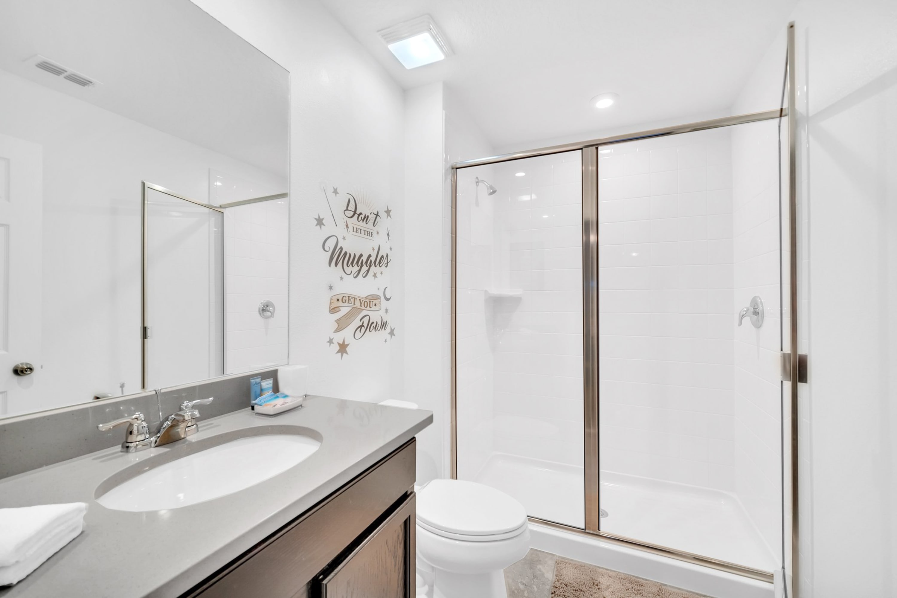 Full Bathroom 3