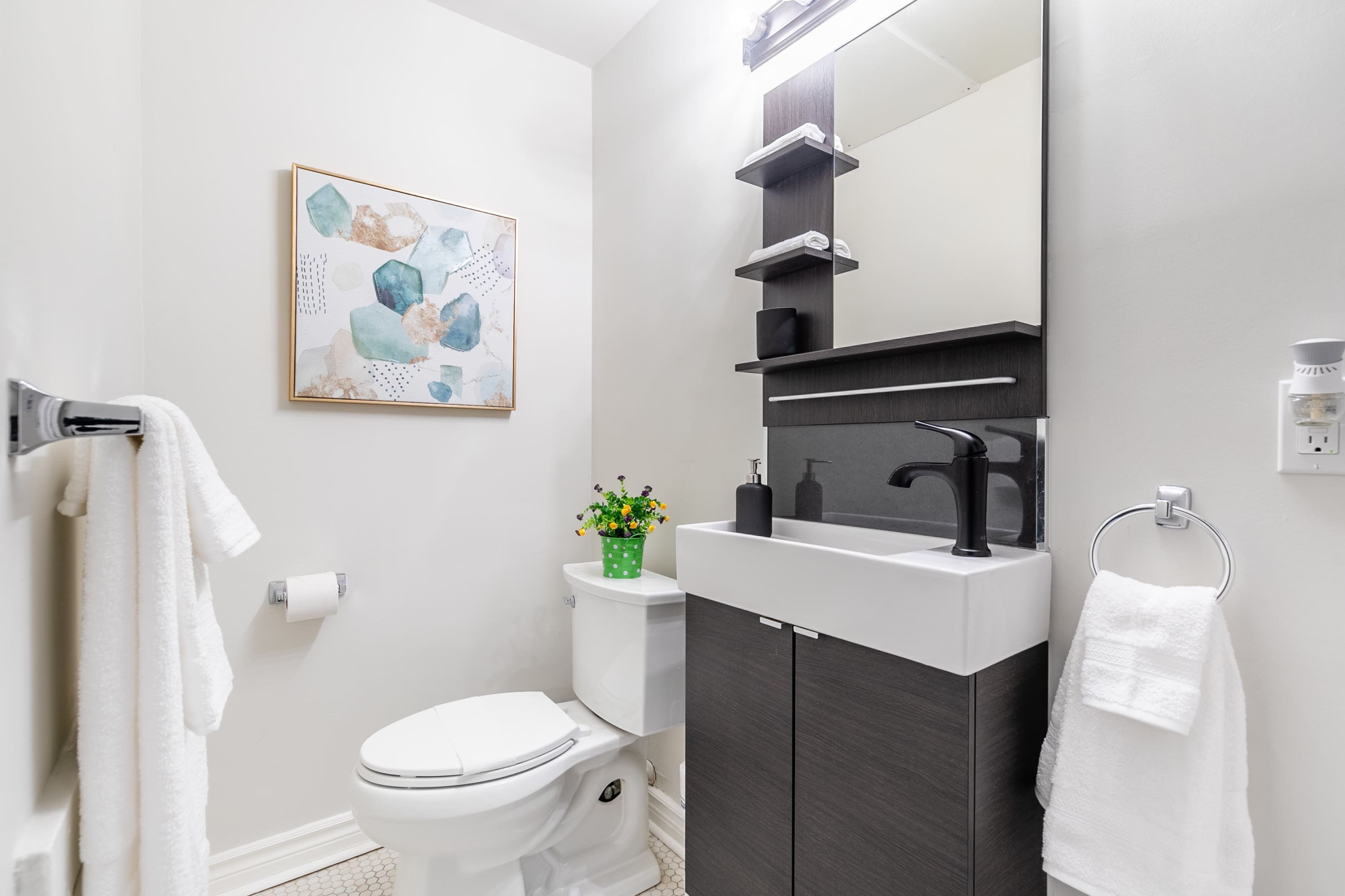 Full bathroom 1
