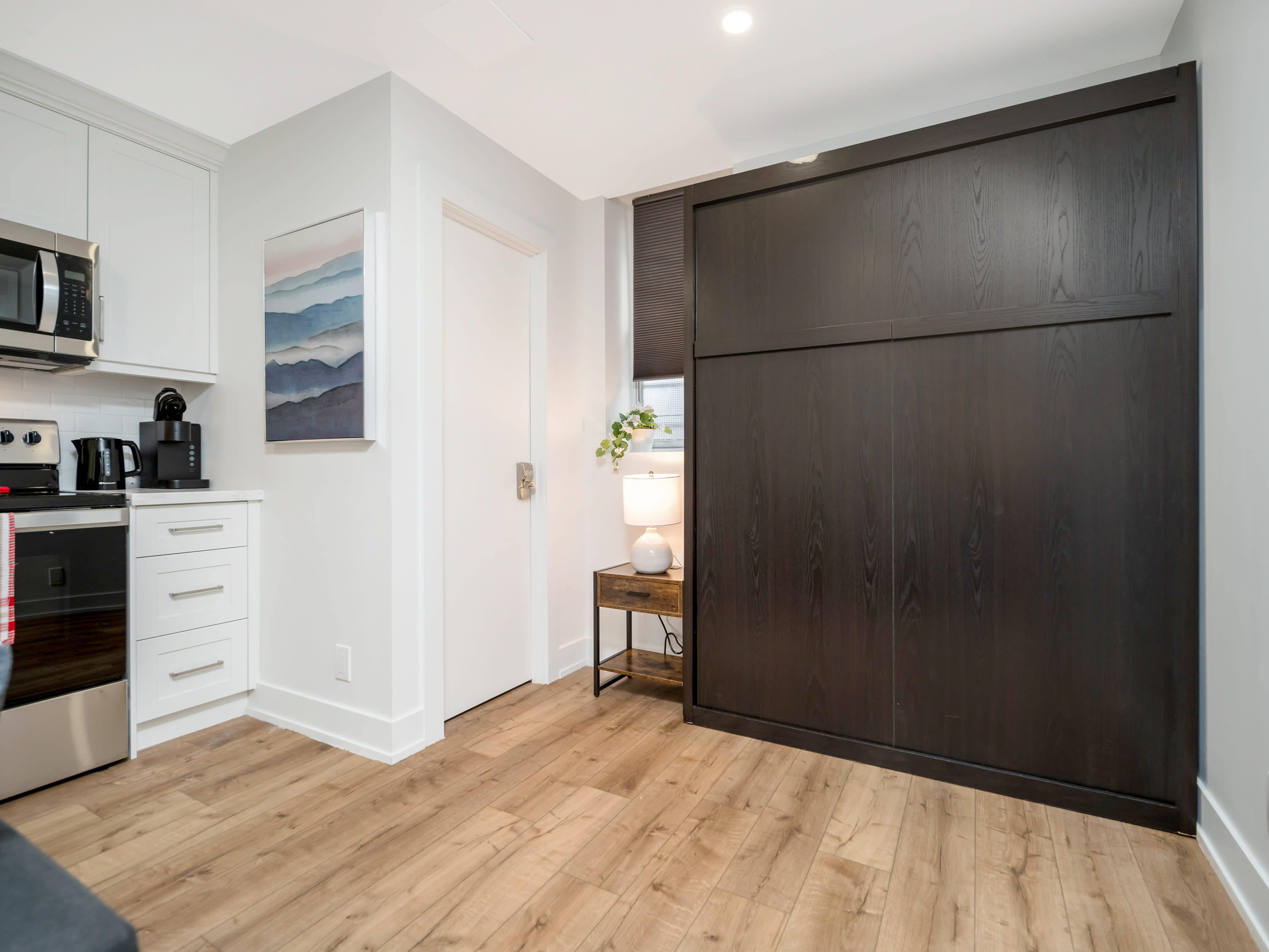 Studio Near Corktown and James Street South, photo 13 of 21