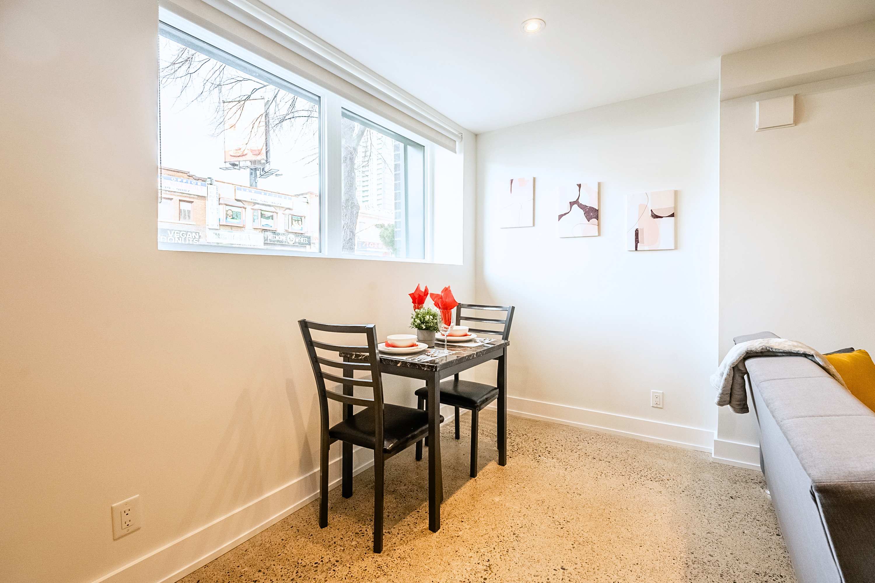Basement Suite Near High Park & Dundas Subway, photo 10 of 17