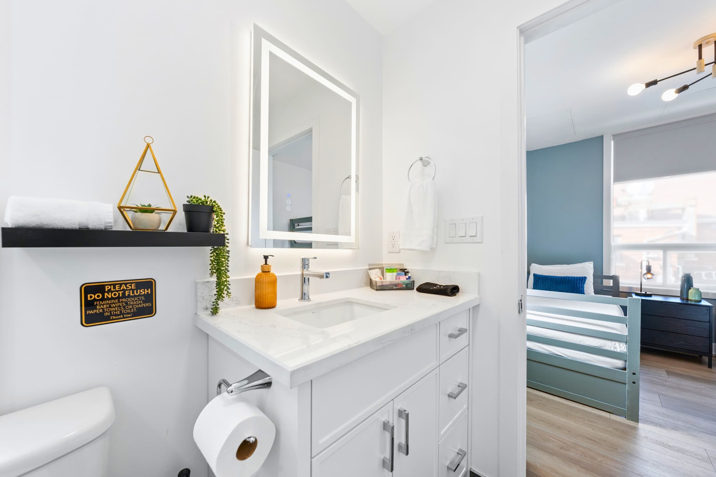 Full Bathroom 2