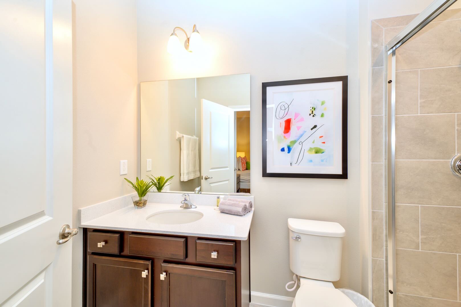 Full Bathroom 5
