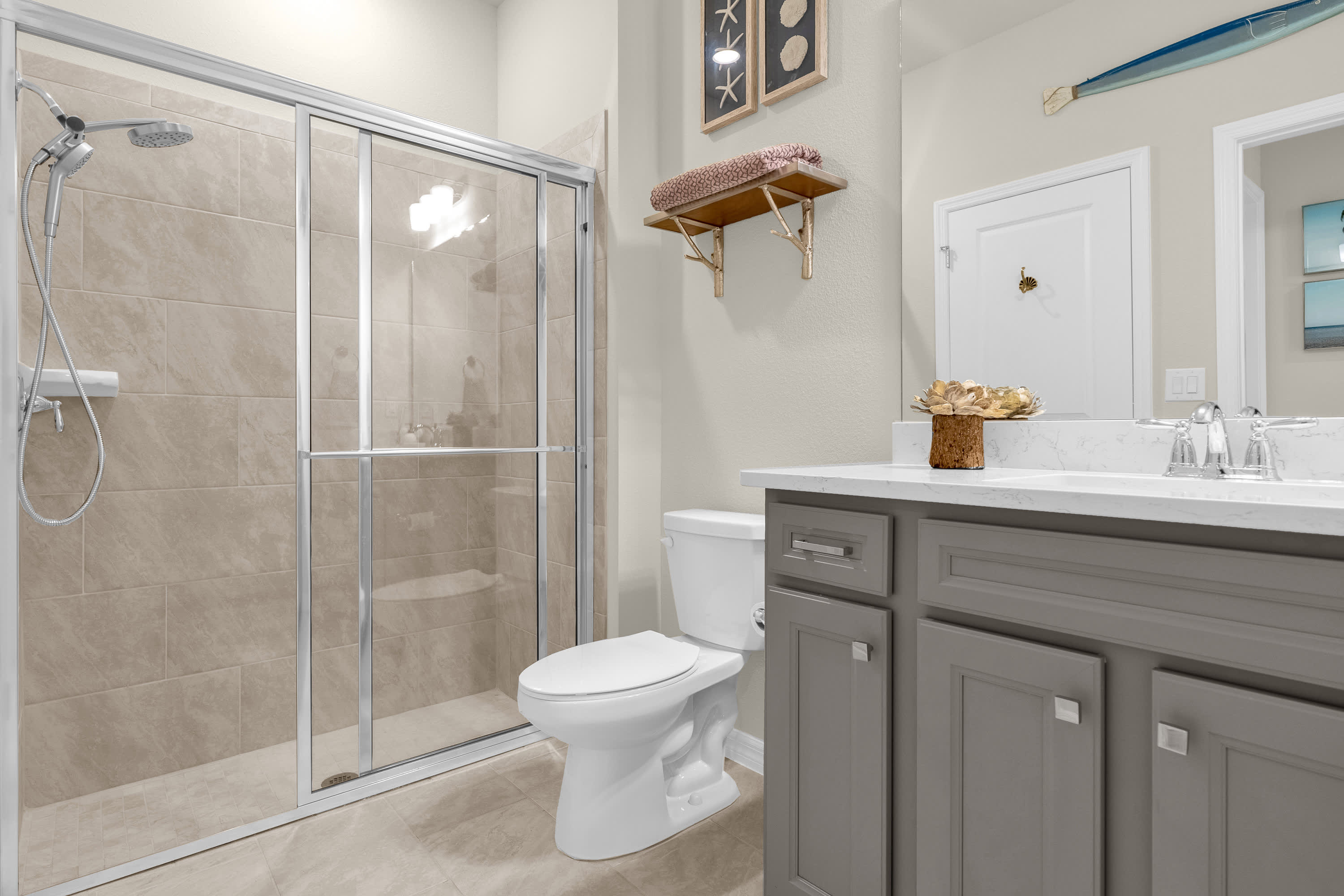 Full Bathroom 3