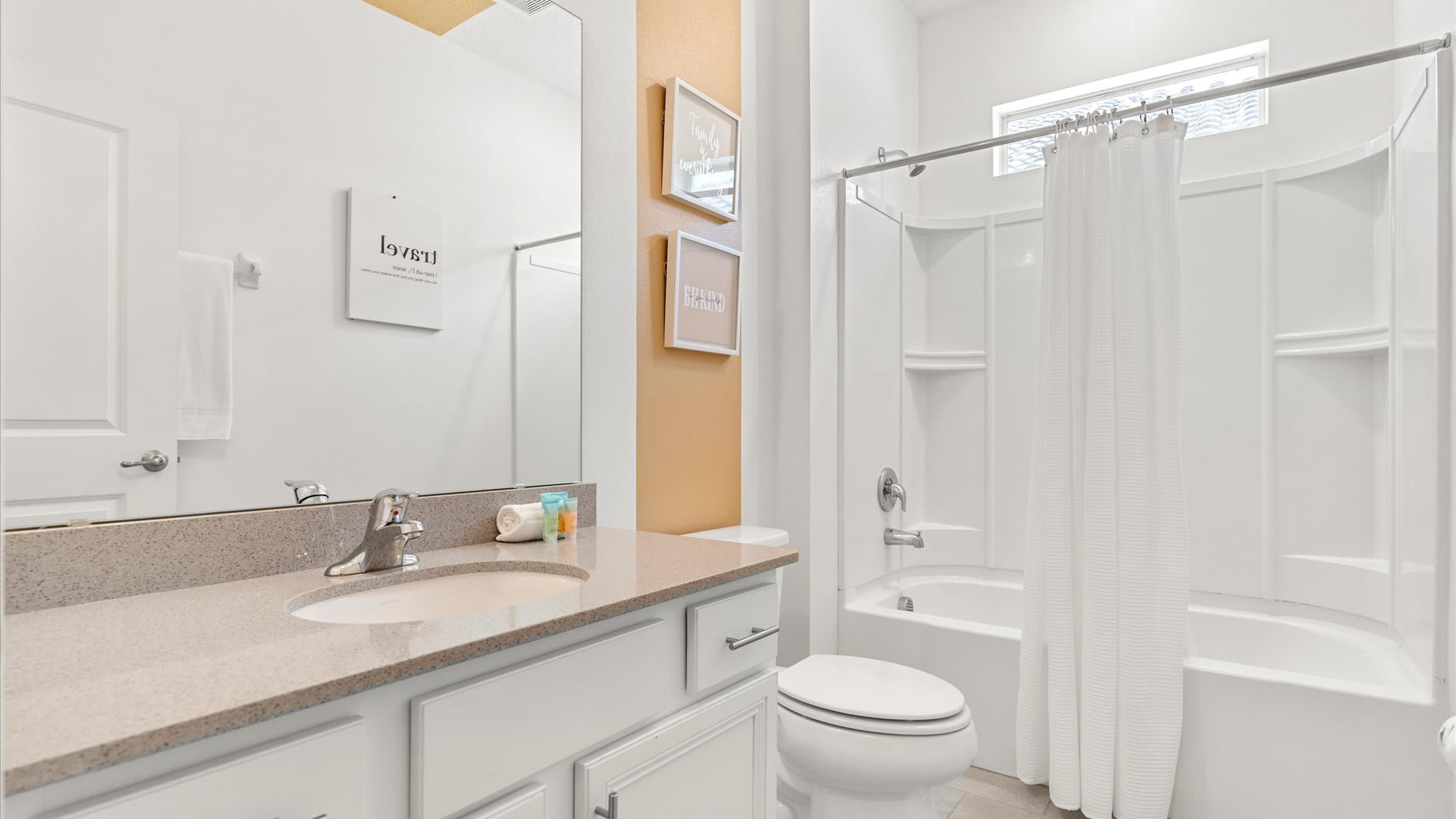 Full Bathroom 2
