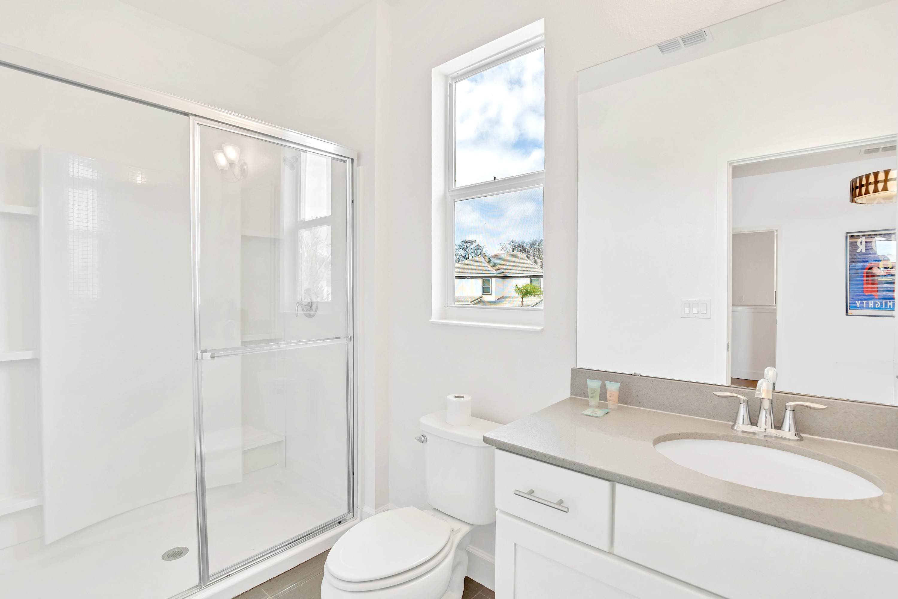 Full Bathroom 2