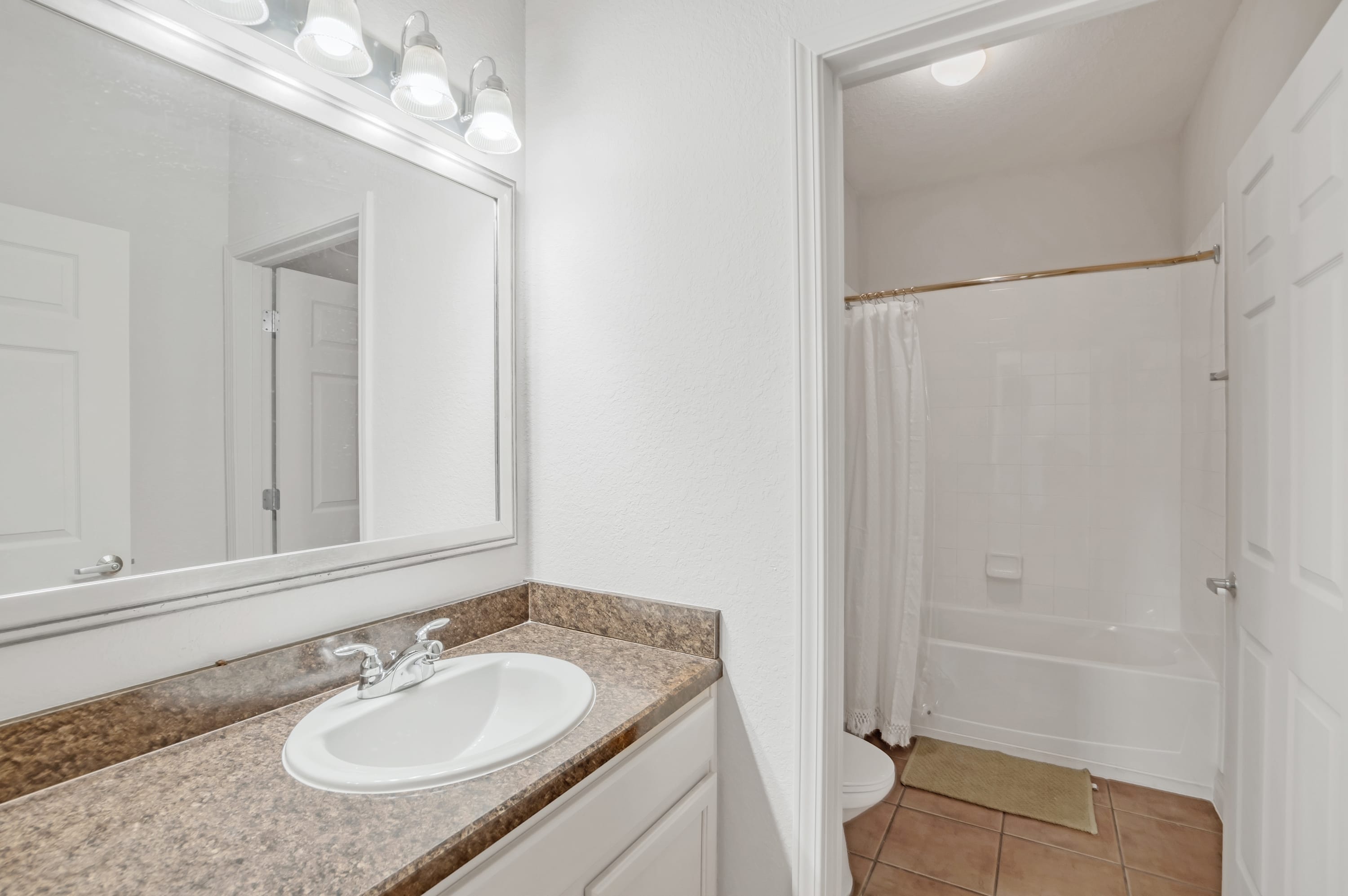 Full Bathroom 2