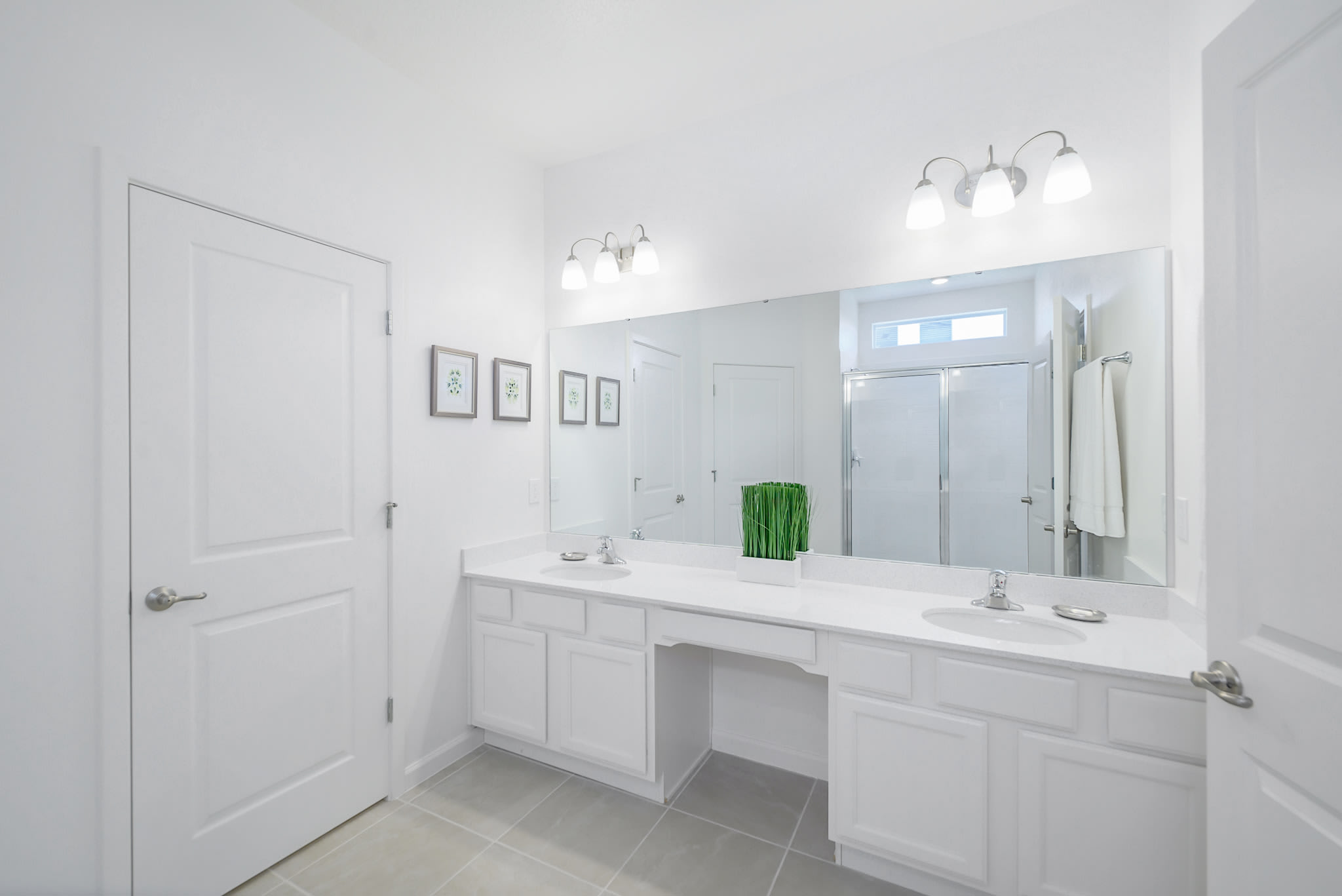 Full Bathroom 2