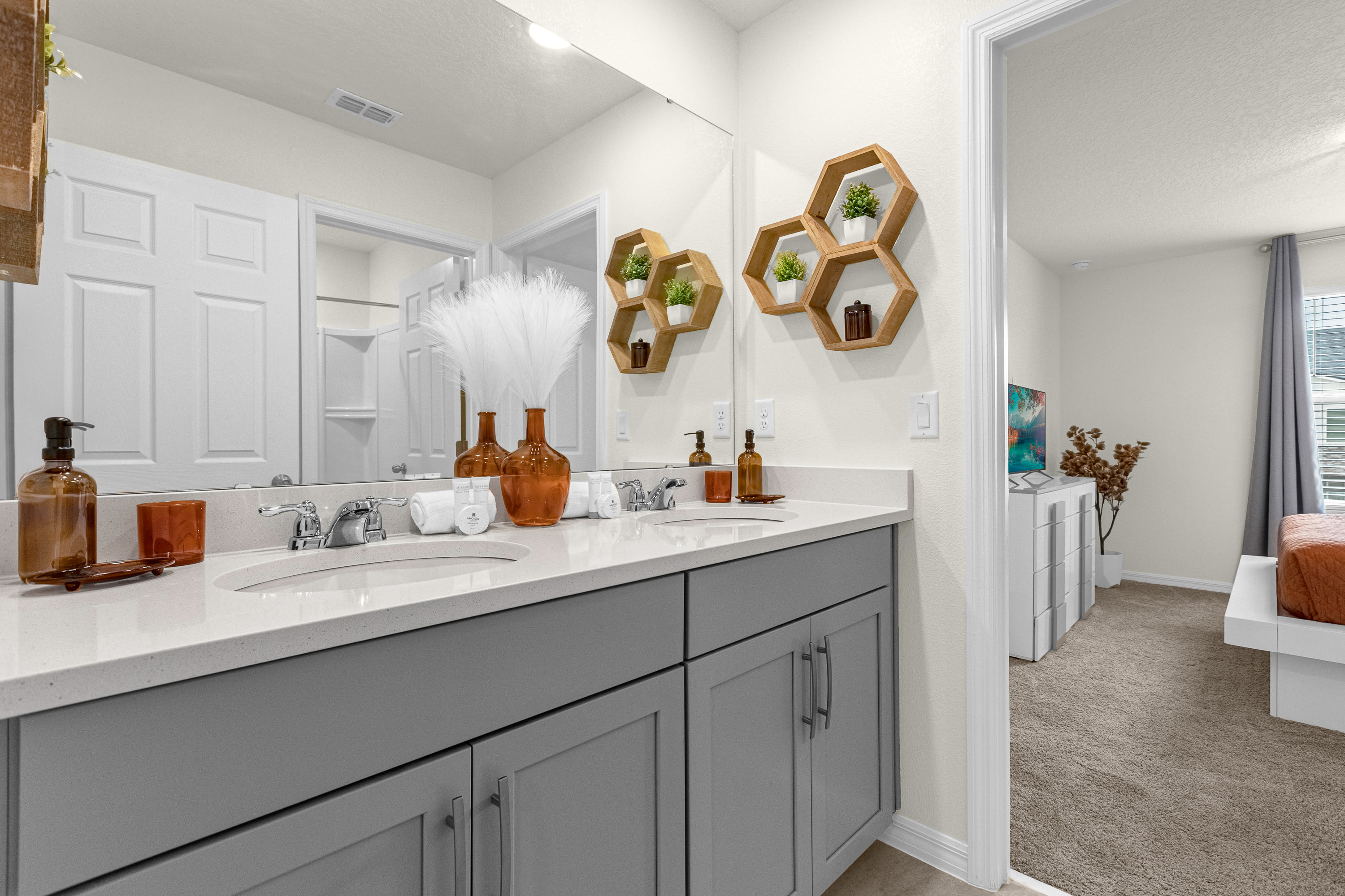 Full Bathroom 3