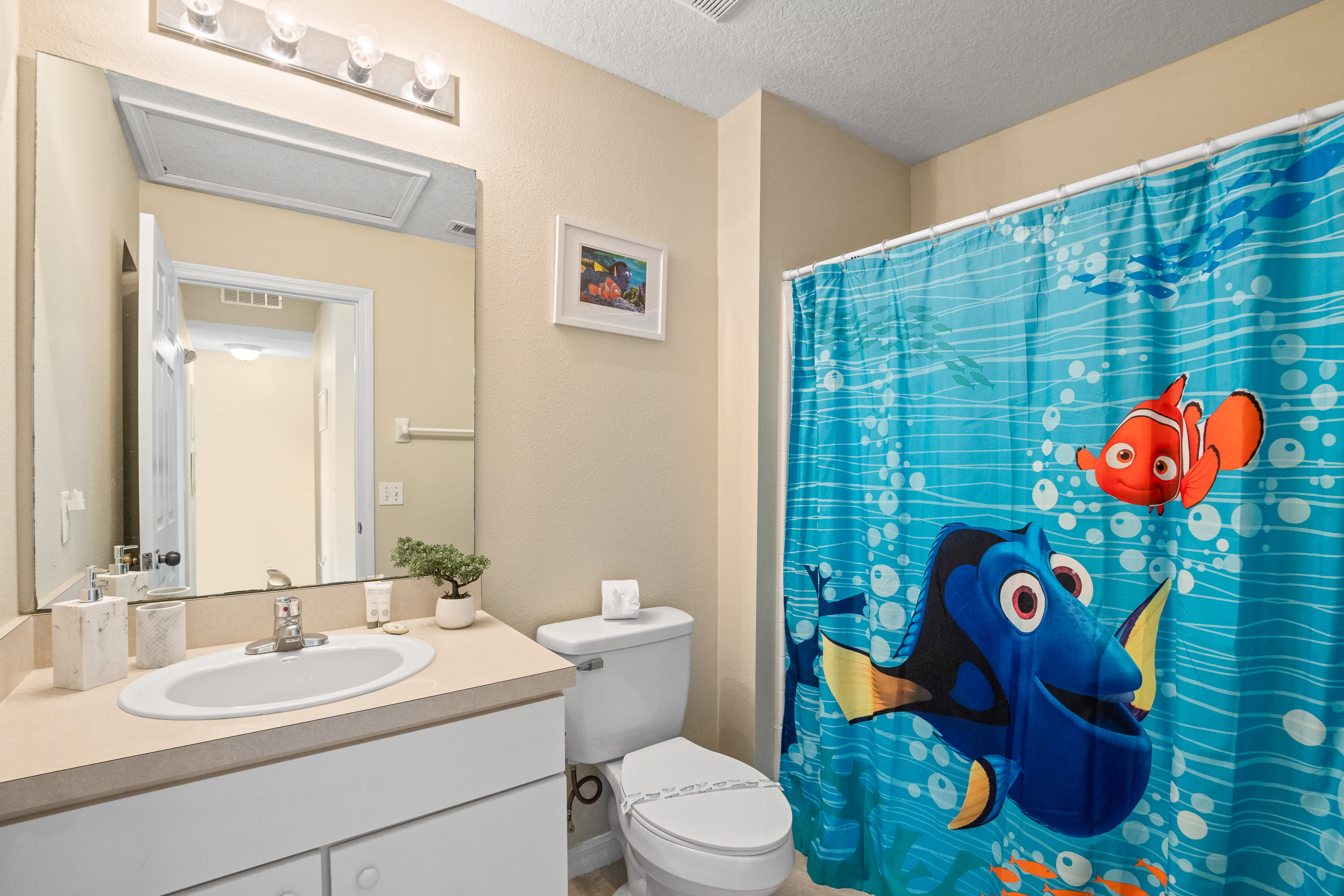 Full Bathroom 2