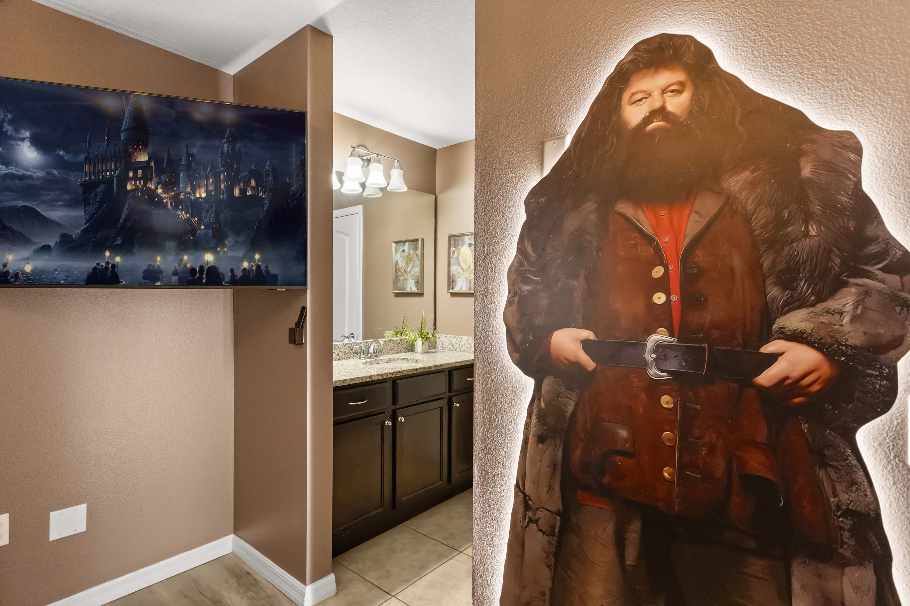 Full Bathroom 1