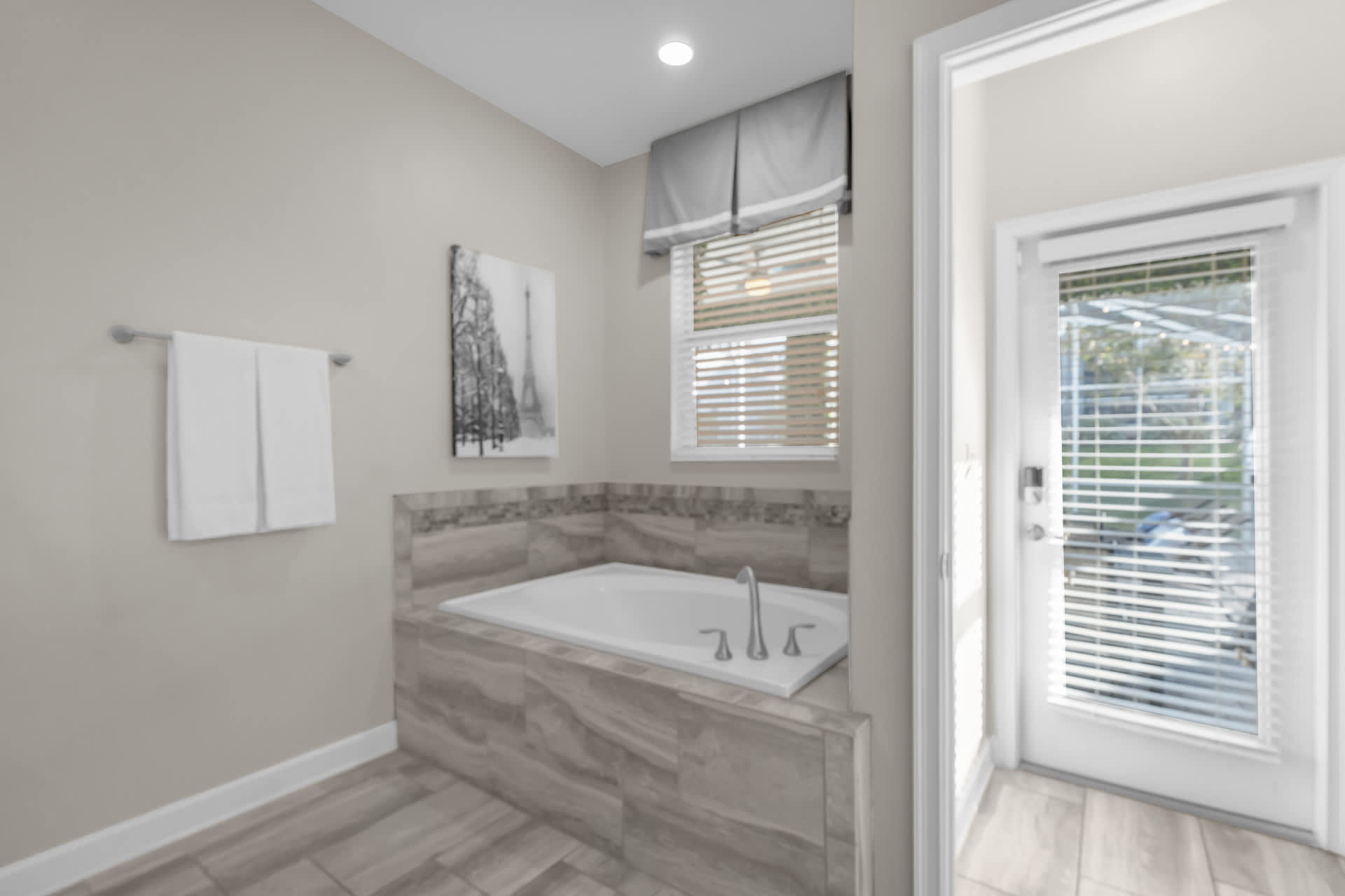 Full bathroom 2