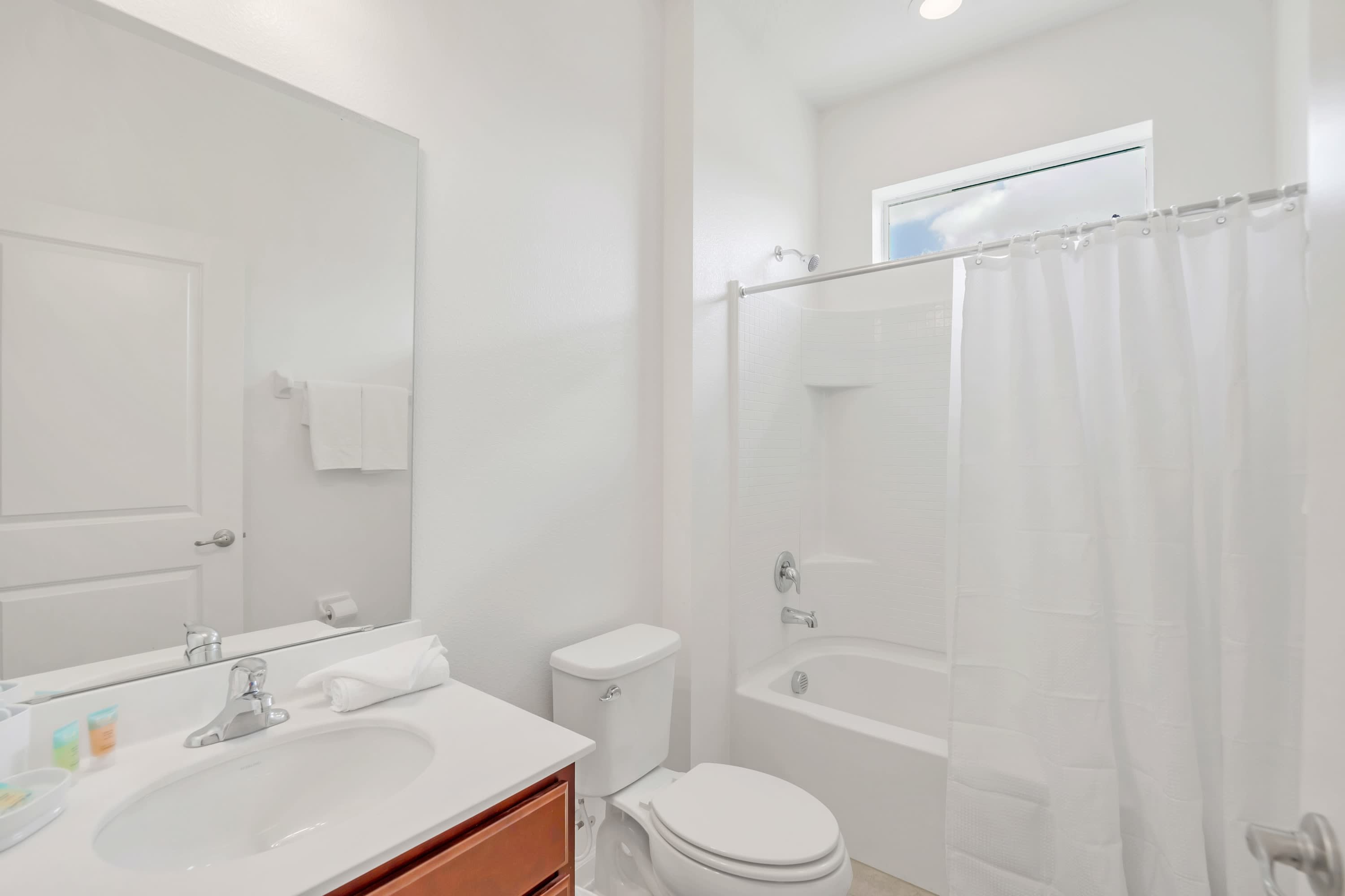Full Bathroom 2