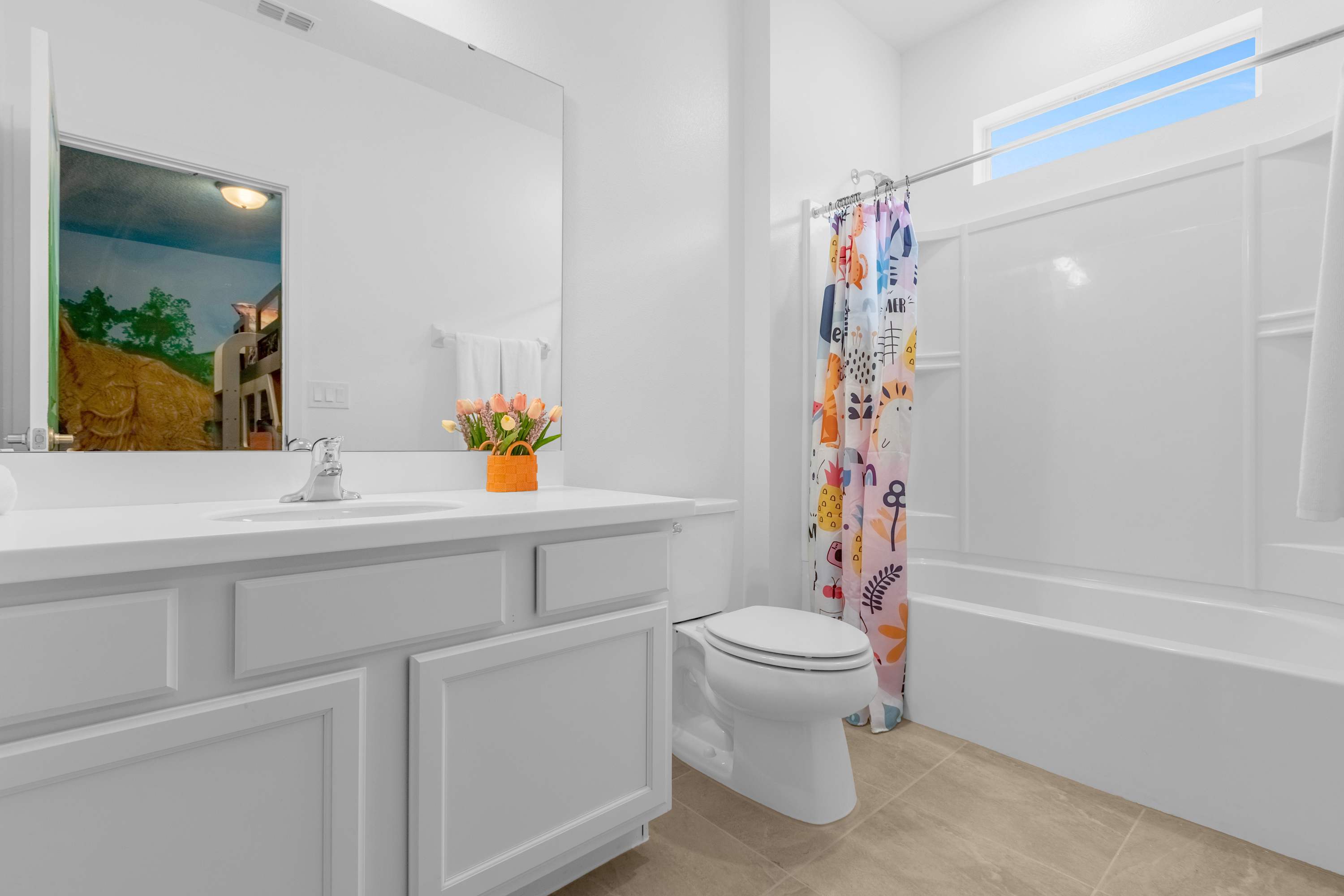 Full Bathroom 2