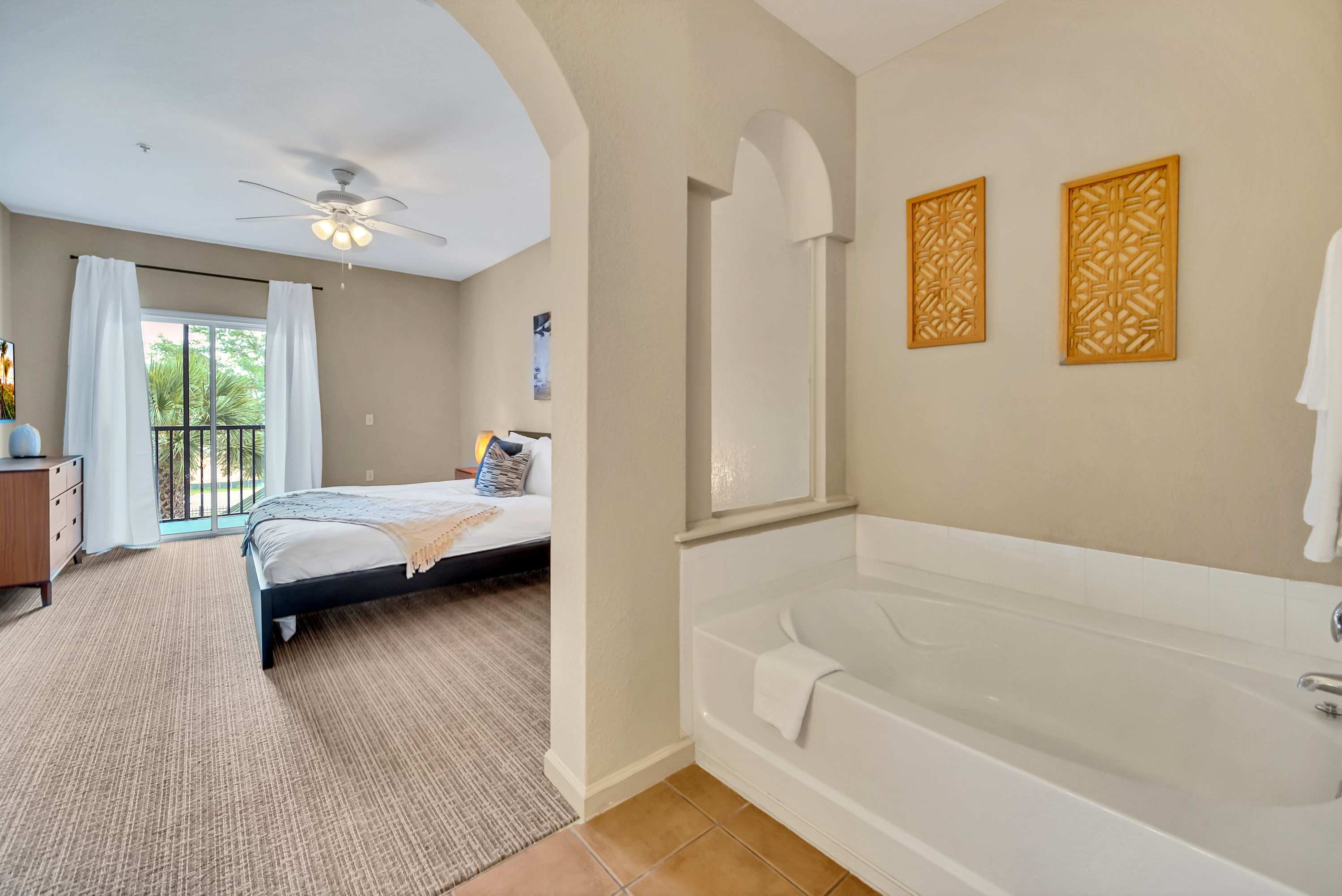 Full Bathroom 1