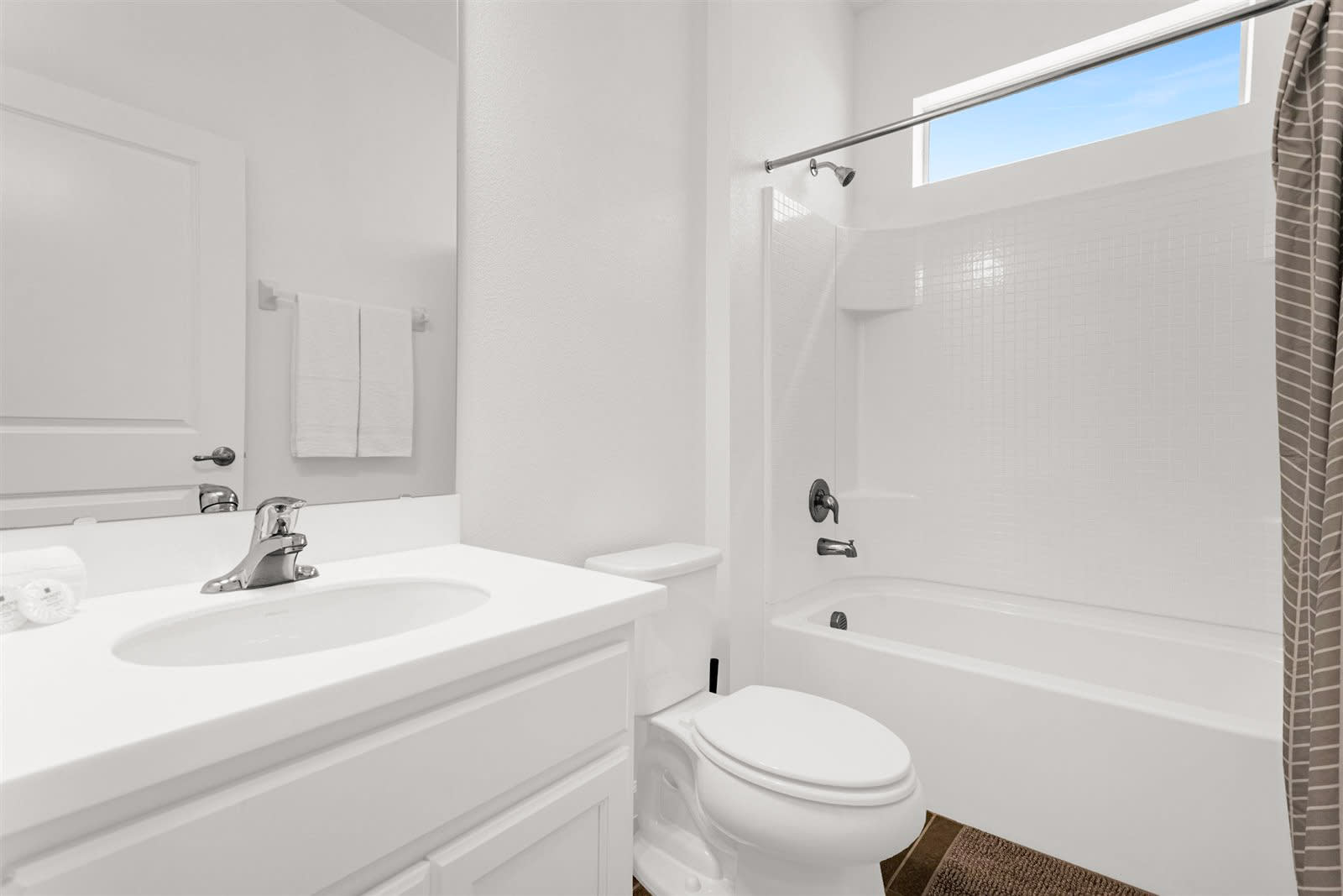 Full Bathroom 3