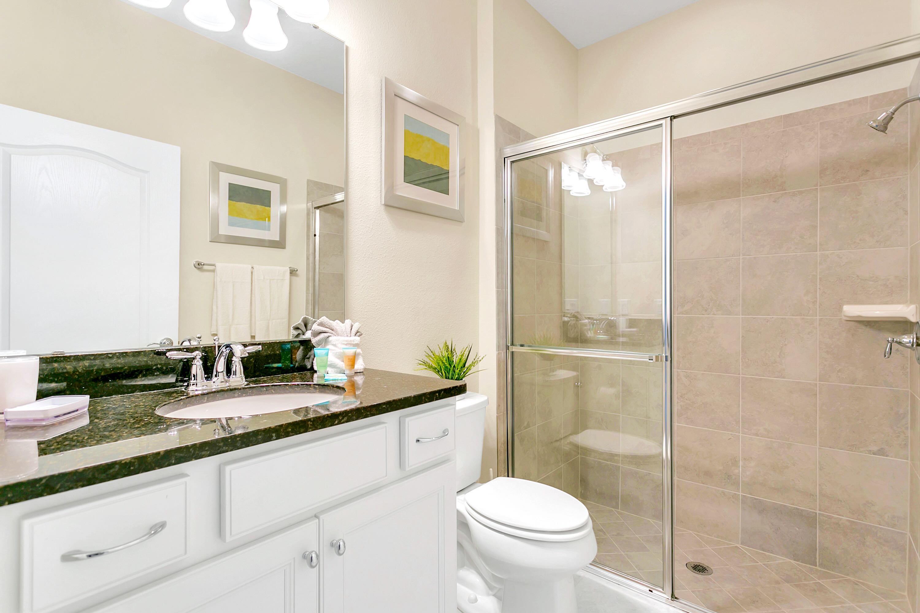 Full Bathroom 3